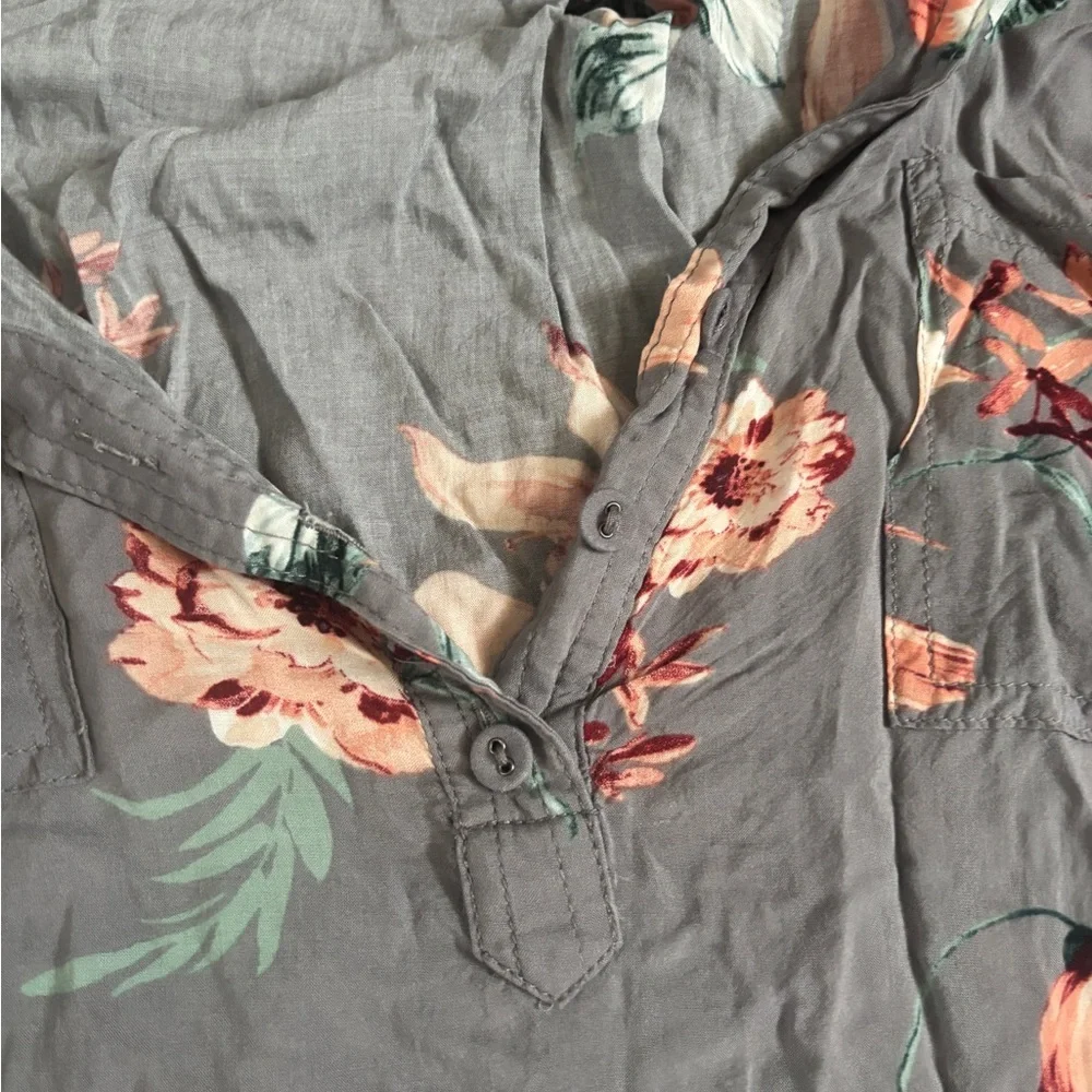 Torrid Harper Grey Floral Challis Pullover Blouse - Picture 5 of 7